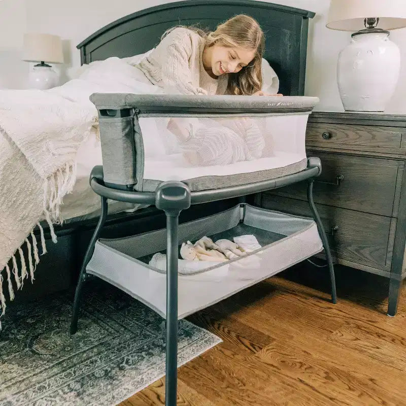 Berceau Co-dodo Nova Deluxe Beside me Baby Delight : Panier/Étagère de rangement, Cadre en métal, Capacité de 9 kg, Décor moderne