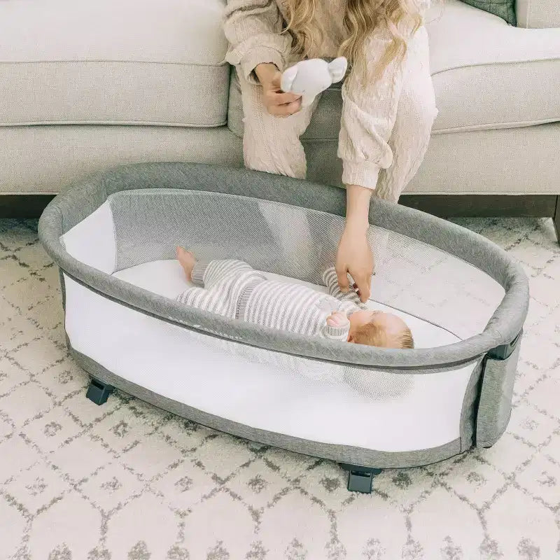 Berceau Co-dodo Nova Deluxe Beside me Baby Delight : Panier/Étagère de rangement, Cadre en métal, Capacité de 9 kg, Décor moderne