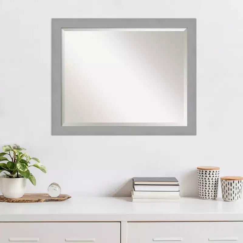 Miroir mural encadré nickel brossé 32" x 26" argenté - Amanti Art