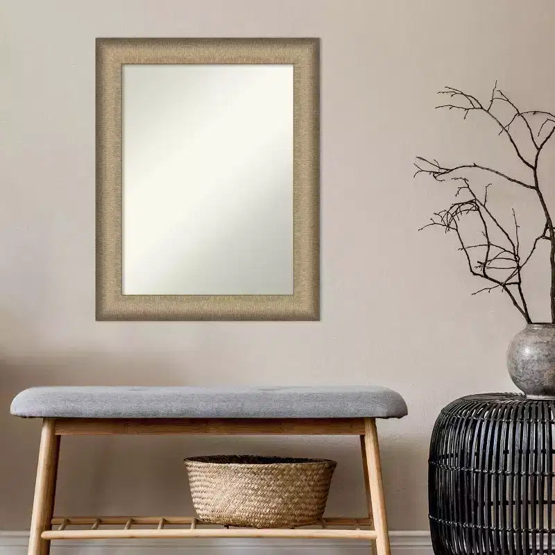 Miroir mural élégant en bronze brossé de 23 po x 29 po - Amanti Art : Rectangle, Décoration moderne