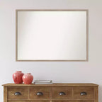 Miroir mural en bois blanchi à la chaux avec cale non biseautée de 39 po x 28 po - Amanti Art : Rectangulaire moderne, quincaillerie de montage incluse