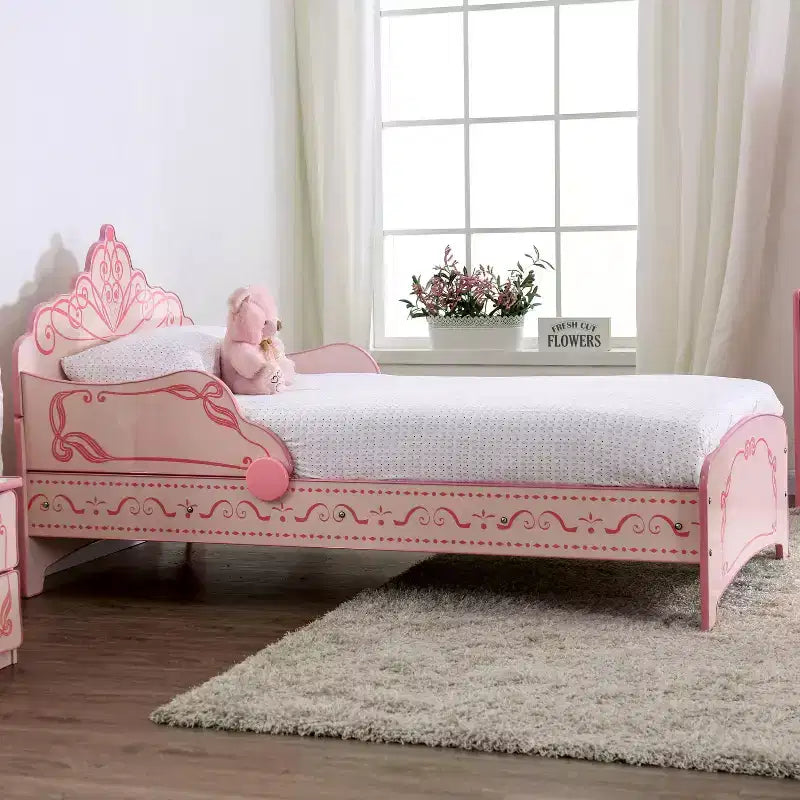 Lit pour enfant jumeau Nemma Princess Crown rose - Maisons : dedans + dehors : Meubles de chambre d'enfant modernes, volutes décoratives