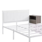 Lit plateforme en métal grand format avec étagères de rangement à deux niveaux et armoire de rangement en bois