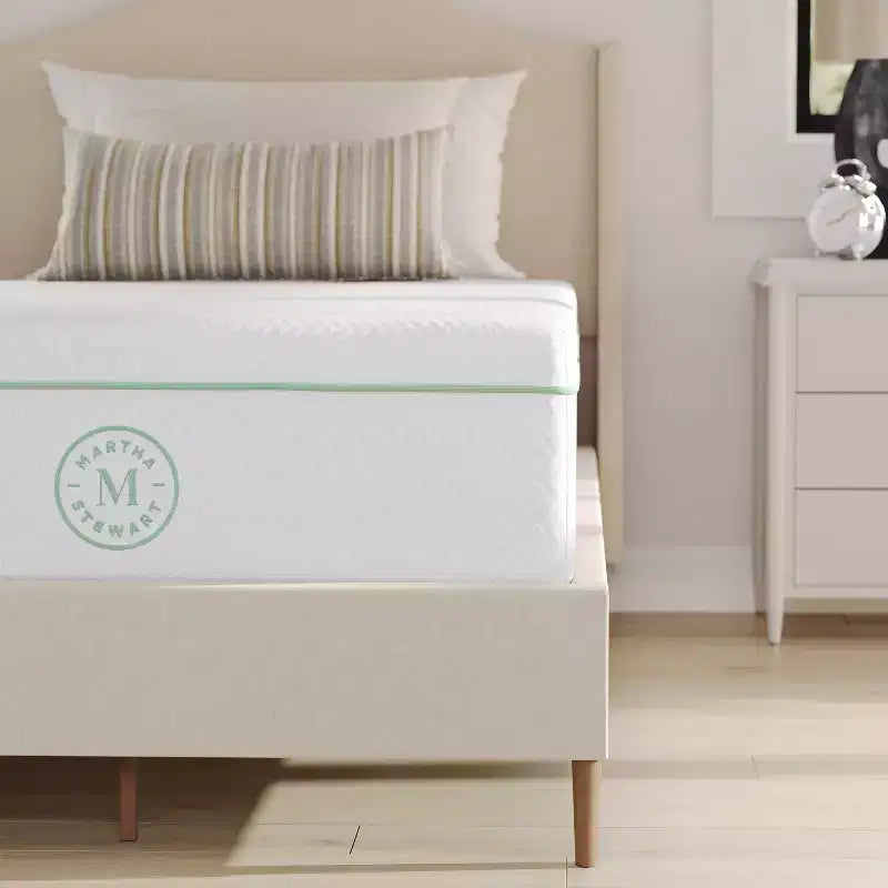 Matelas en mousse à mémoire de forme Martha Stewart SleepComplete 12 pouces, fermeté moyenne, à triple action rafraîchissante, avec surmatelas matelassé en jacquard CoolWeave doux et respirant