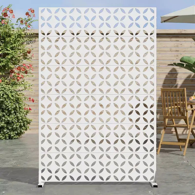 Jardinière en Métal Blanc Dovelina 72 H47W avec Treillis Pare-Vue pour Café, Patio, Jardin & Balcons
