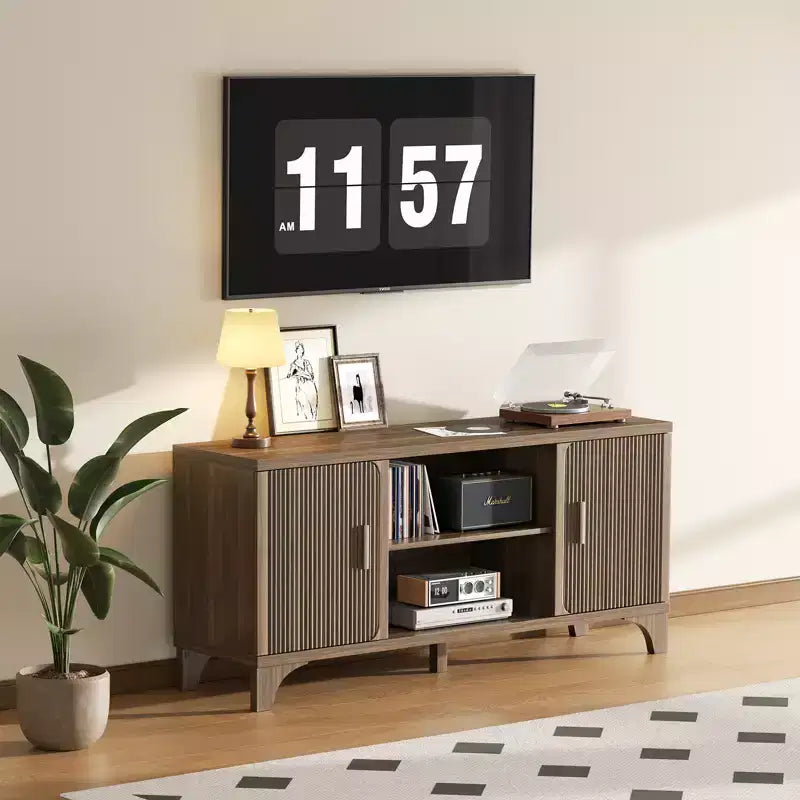 Meuble TV Mid-Century Modern pour téléviseurs de 32 à 65 pouces, portes cannelées, placards de rangement, étagères, noyer