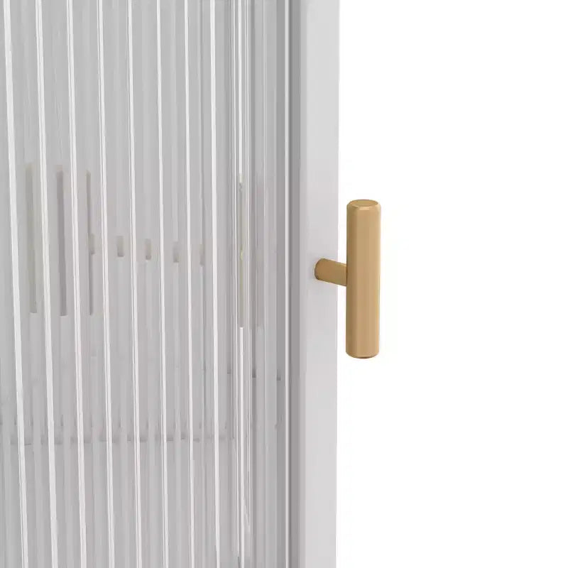 Meuble d'angle GDFStudio Sally Modern de 22 po en métal triangulaire avec porte en verre