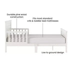 Lit de tout-petit Child Craft Woodland à dessus plat pour enfants avec barrières de sécurité, design bas au sol, en pin, lignes épurées s'harmonisant avec tout décor