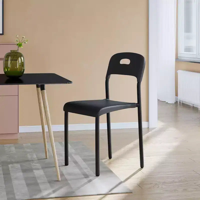 1 chaise de salle à manger - Chaises modernes empilables, chaise de salle à manger en plastique avec pieds en métal, montage facile, imperméable et résistante aux taches, pour intérieur et extérieur