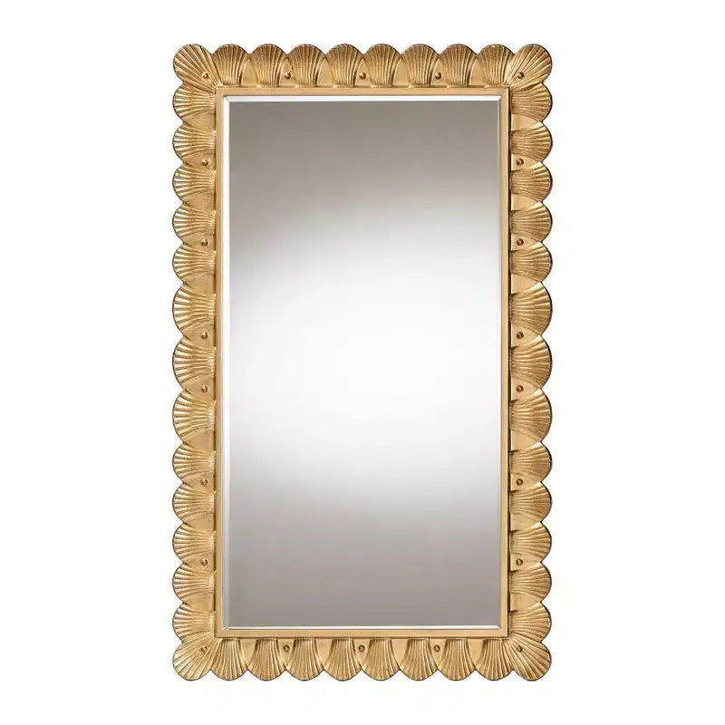 Miroir décoratif en bois doré antique Vadim de Baxton Studio avec bordure en coquillages