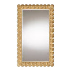 Miroir décoratif en bois doré antique Vadim de Baxton Studio avec bordure en coquillages