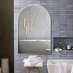 Miroir de salle de bain mural arqué encadré en métal noir 20x30 pouces.