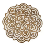 Table d'appoint Royal Hampton de 45 cm en bois de manguier sculpté à la main avec plateau floral et base trépied
