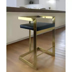 Tabouret de bar HomeRoots 26, hauteur comptoir, en similicuir noir et or et acier inoxydable, dossier bas