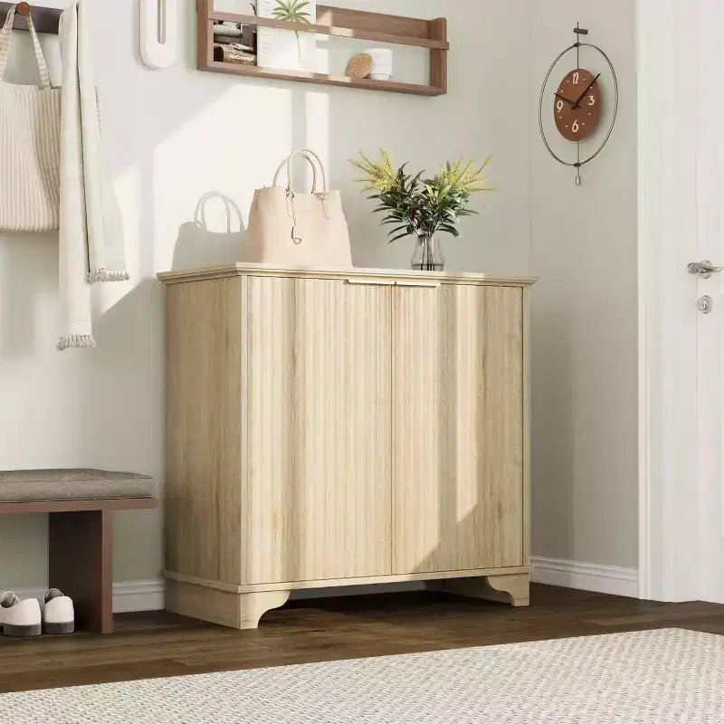 Bahut avec portes cannelées, Meuble de rangement de cuisine de style ferme avec étagères réglables, Meuble de bar à café moderne pour la maison, Chêne naturel