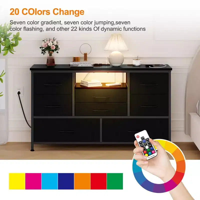 Meuble TV commode avec prise de courant et lumières LED pour téléviseur de 55", centre de divertissement à 8 tiroirs, commode en tissu avec plateau en bois, noir