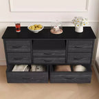 Meuble TV commode avec prise de courant et lumières LED pour téléviseur de 55", centre de divertissement à 8 tiroirs, commode en tissu avec plateau en bois, noir