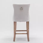 Okak Lot de 2 tabourets de bar contemporains en velours avec capitonnage et garniture cloutée chromée, tabourets rembourrés avec pieds en bois pour îlot de cuisine