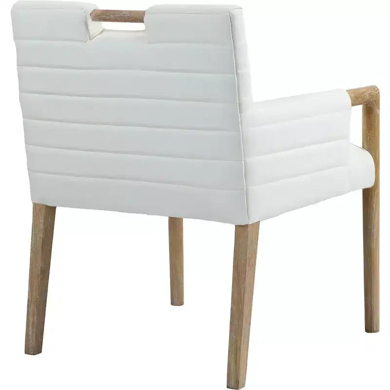 Meridian Furniture, Chaise de salle à manger Aimee en cuir végétalien avec accoudoirs