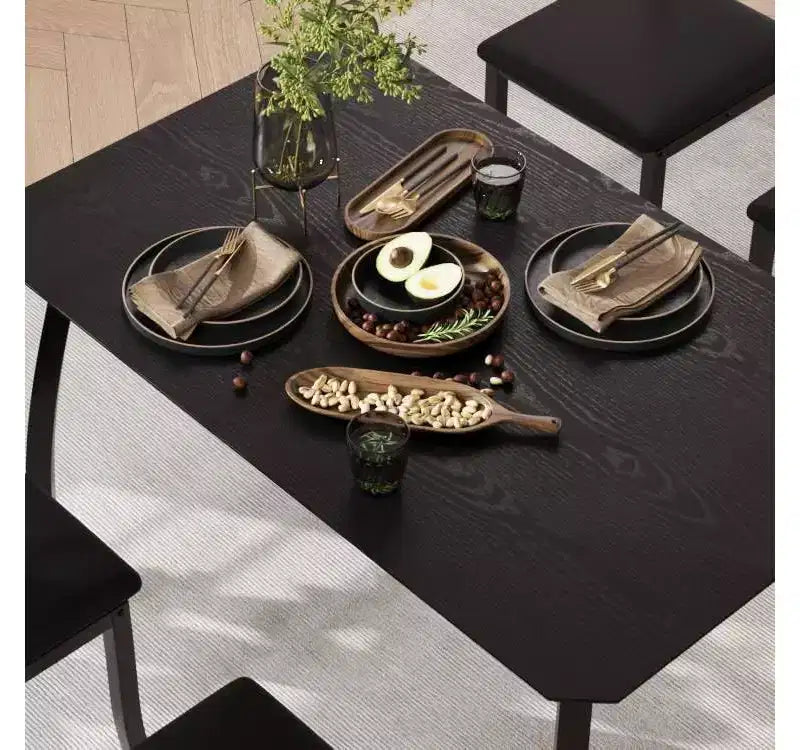 Ensemble de salle à manger pour 4, table de cuisine en bois avec 4 chaises rembourrées, ensemble de salle à manger compact avec design chanfreiné pour petite cuisine ou appartement