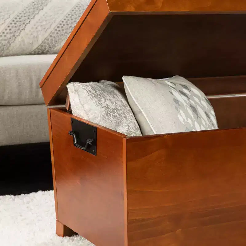Table basse coffre à couvercle relevable Pyramid – Marron – SEI