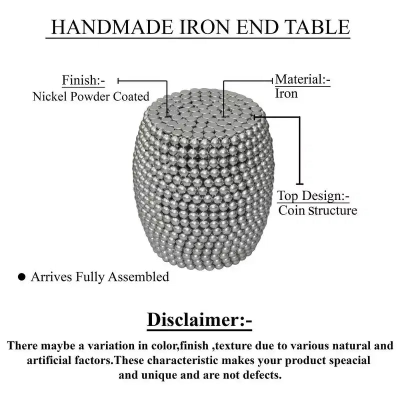 Table d'appoint Royal Hampton 18 | Motif clouté de billes métalliques argentées | Cadre en fer plaqué nickel