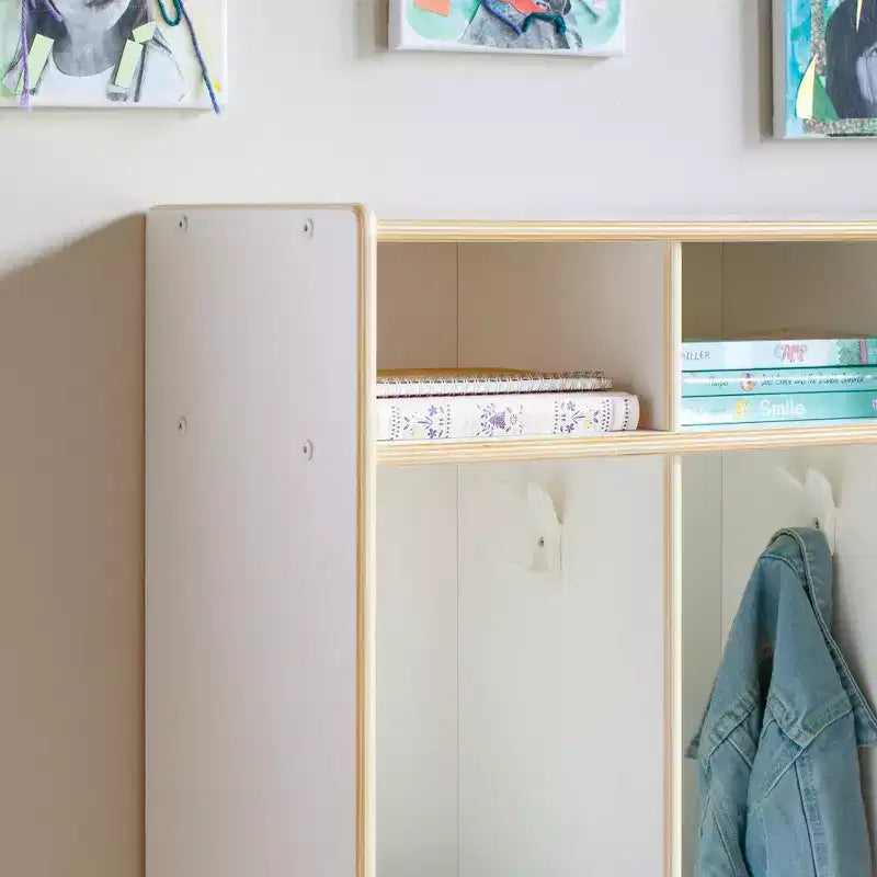 Casier de rangement en bois Guidecraft EdQ à 5 compartiments pour salle de classe, organisateur pour enfants avec étagères et crochets pour manteaux