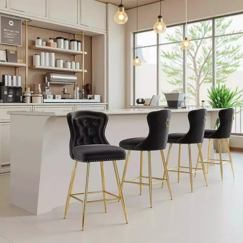 MAYEERTY Lot de 2 tabourets de bar en velours noir, dossier capitonné avec accoudoirs, pieds en métal pour îlot de cuisine