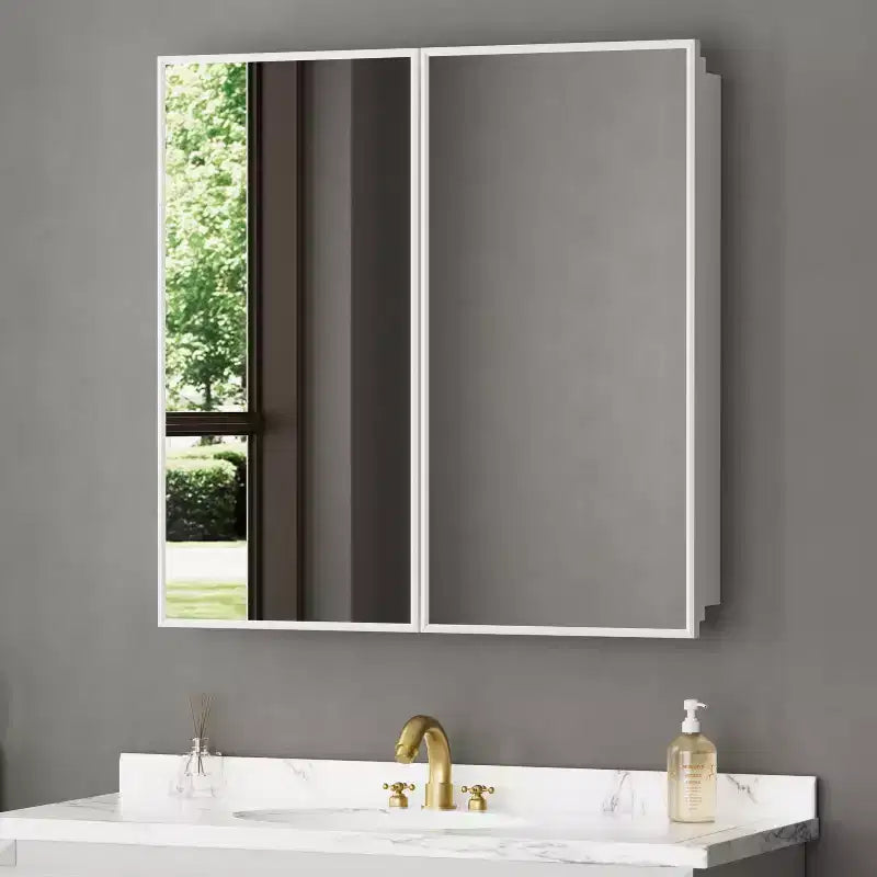 Armoire à pharmacie de salle de bain avec miroir, montage encastré ou en surface Elise, étagères en verre trempé réglables et porte réversible