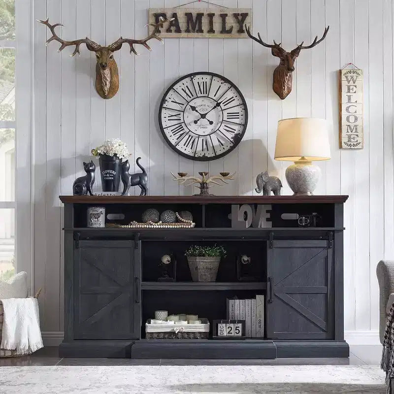 Meuble TV de ferme SinCiDo pour téléviseurs de 80 pouces, meuble console multimédia de 37 pouces de haut avec porte coulissante de style grange, armoires de rangement et étagères réglables