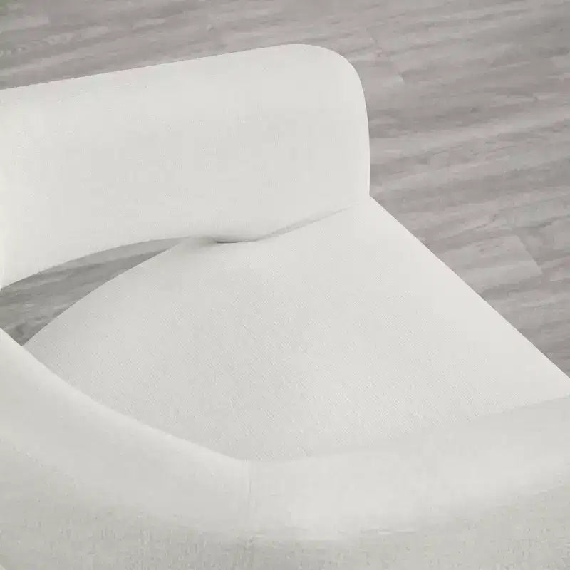 Chaise de salle à manger moderne Spruce&Spring avec roulettes et dossier ajouré
