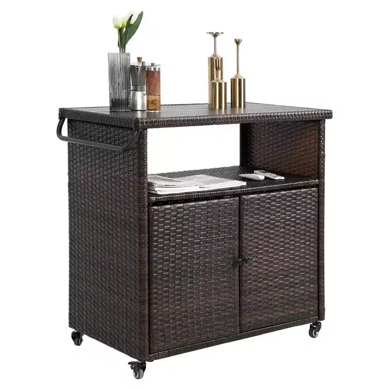 NAYSAYE Chariot de bar d'extérieur en osier avec dessus de table en verre pour patio, noir et marron, 35,2 x 20,6 x 34,2