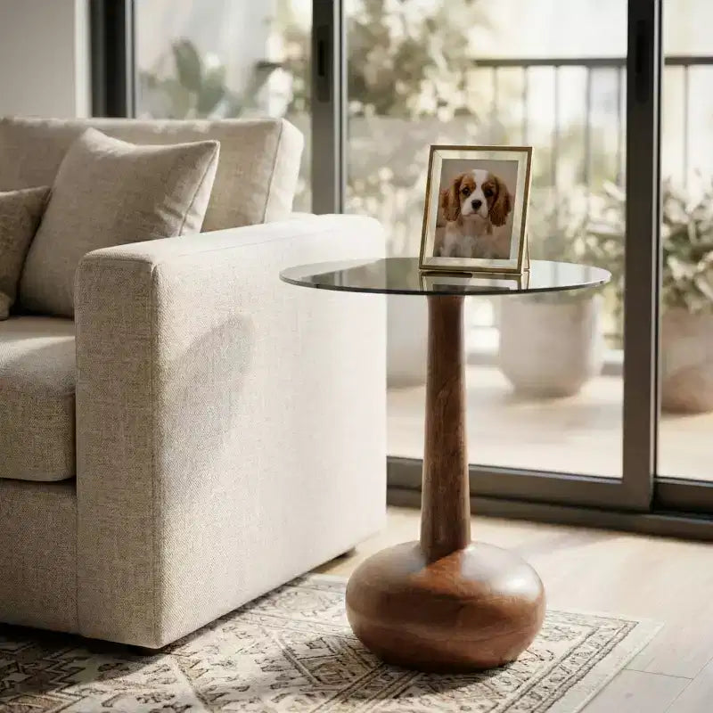 Table d'appoint élégante avec plateau en verre et piédestal en bois pour le salon - Table d'appoint étroite sculpturale pour l'entrée - 21, Brun et transparent