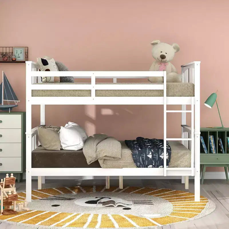 Lit superposé en bois deux places avec garde-corps de sécurité et échelle robuste pour chambres à coucher, chambres d'amis et dortoirs.