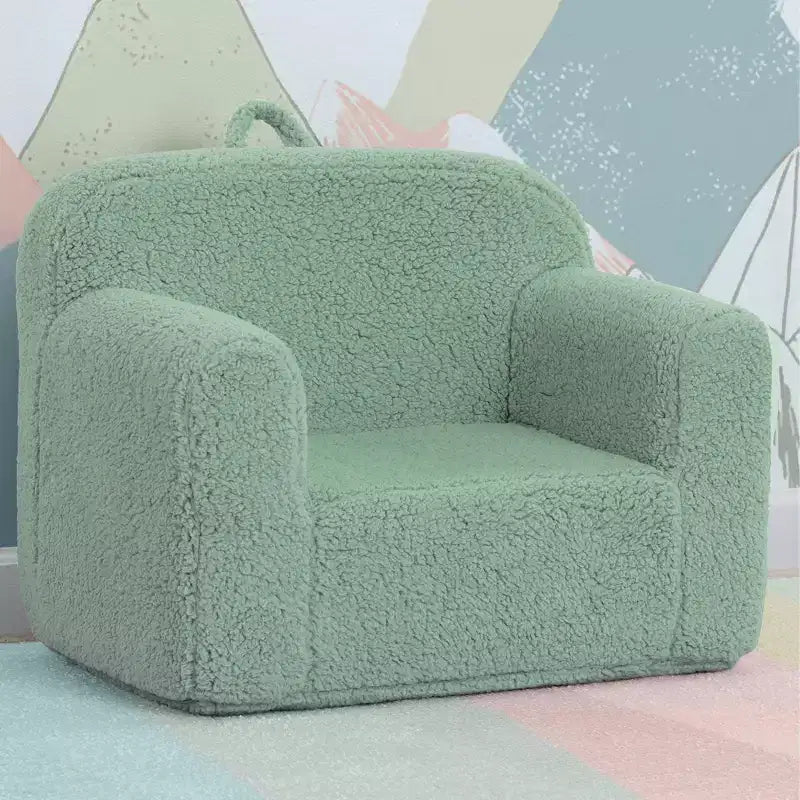 Fauteuil rembourré en peluche Cozee pour enfants de Delta Children