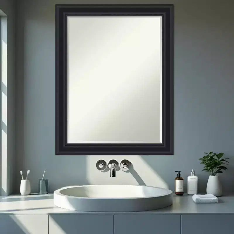Miroir Mural de Salle de Bain Encadré Amanti Art Dalat avec Cadre Biseauté d'un Demi-Pouce