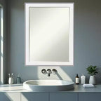 Miroir mural de salle de bain encadré Amanti Art Maya avec biseau d'un demi-pouce