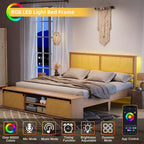 Cadre de lit Queen en rotin naturel avec tête de lit en bois, banc de rangement et lumières LED, éclairage contrôlé par application, sans bruit, sommier tapissier non requis