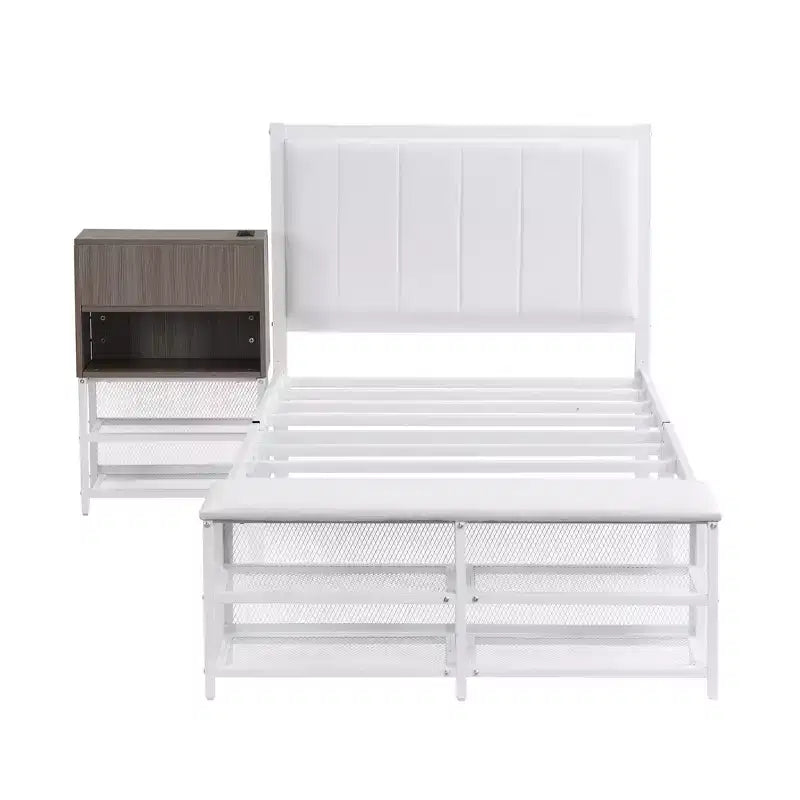 Lit de plateforme en métal avec étagères de rangement à deux niveaux et armoire de rangement en bois