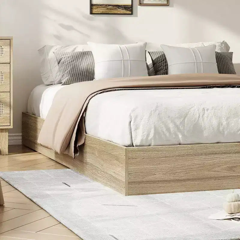 Lit plateforme double en bois, lattes en bois massif, cadre de lit au sol, design minimaliste moderne, gain de place, sommier tapissier non requis