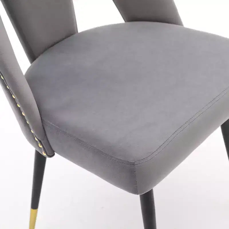 Chaise de salle à manger en velours moderne et contemporaine MAYEERTY - Clous décoratifs, pieds en métal noir à embouts dorés