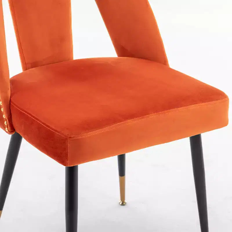 Chaise de salle à manger en velours moderne et contemporaine MAYEERTY - Clous décoratifs, pieds en métal noir à embouts dorés