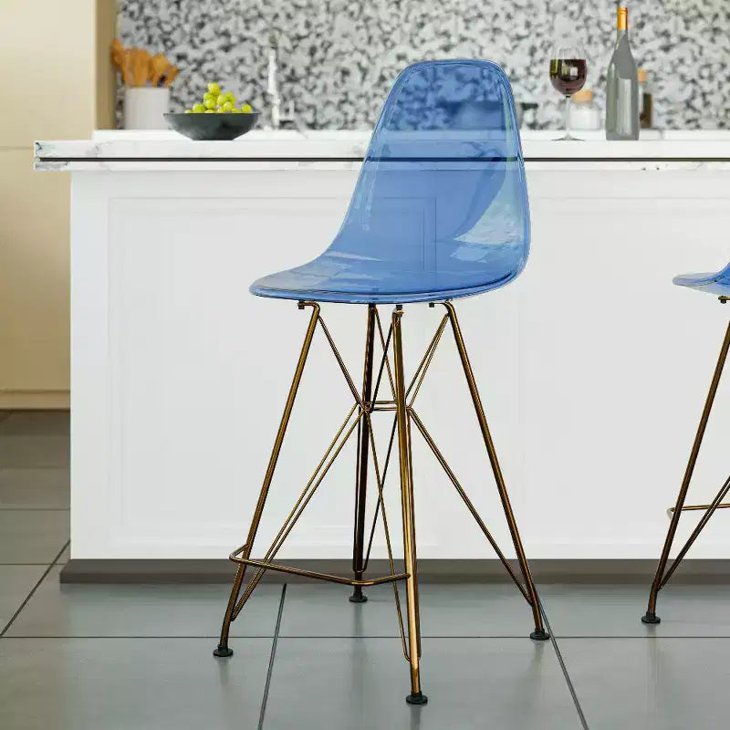 Tabouret de Bar Moderne en Acrylique LeisureMod Cresco, Base et Repose-Pieds en Acier Doré, Chaise de Hauteur Comptoir pour Cuisine, Bar à Petit-Déjeuner ou Salle à Manger, Lot de 2