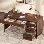 Bureau de direction avec tiroirs, bureau d'ordinateur de style rustique avec station de charge, bureau d'ordinateur en bois de 136 cm avec rangement pour dossiers