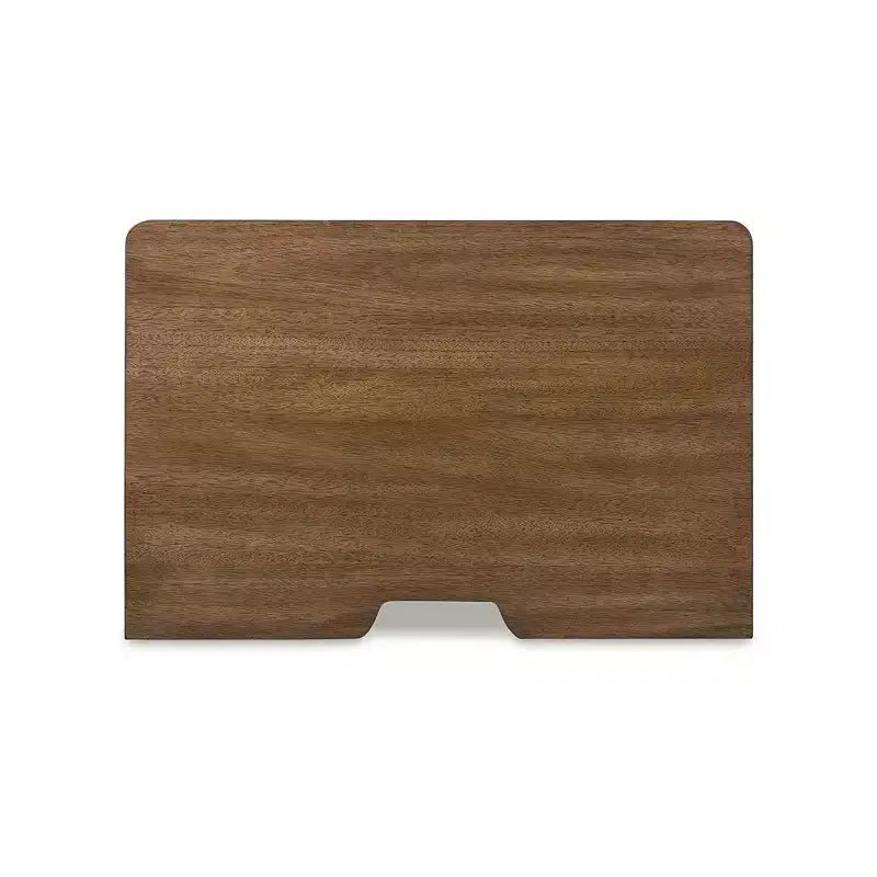 Table de chevet à trois tiroirs en queue d'aronde Greddinton Signature Design by Ashley avec recharge USB, marron