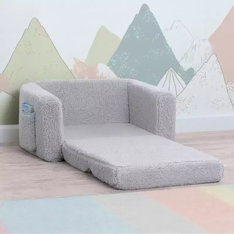 Fauteuil convertible 2-en-1 en peluche pour enfants Cozee de Delta Children