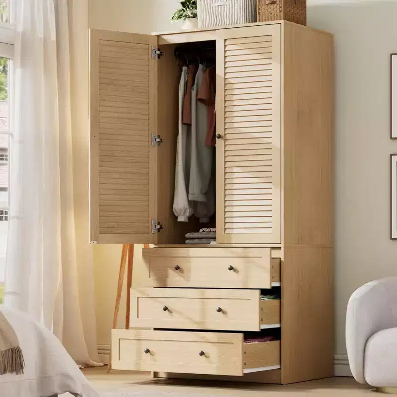 Armoire en bois de 69,5 po avec 2 portes à persiennes, garde-robe autoportante avec tringle à vêtements et grand rangement pour chambre à coucher, naturel
