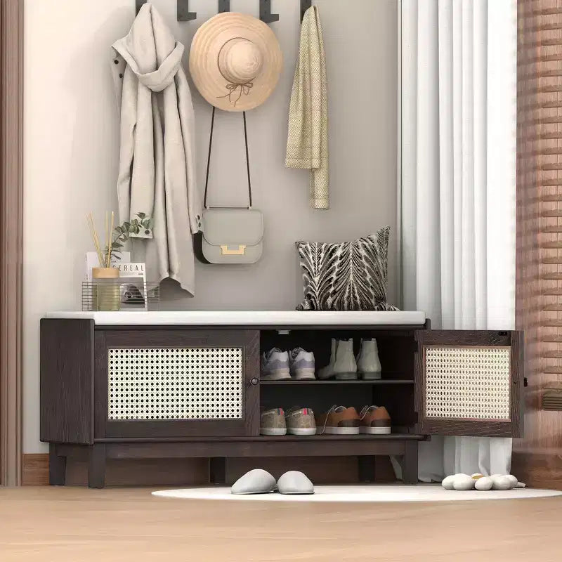 Banc de rangement d'entrée bohème Whisen, banc à chaussures en bois, banc rembourré avec portes doubles