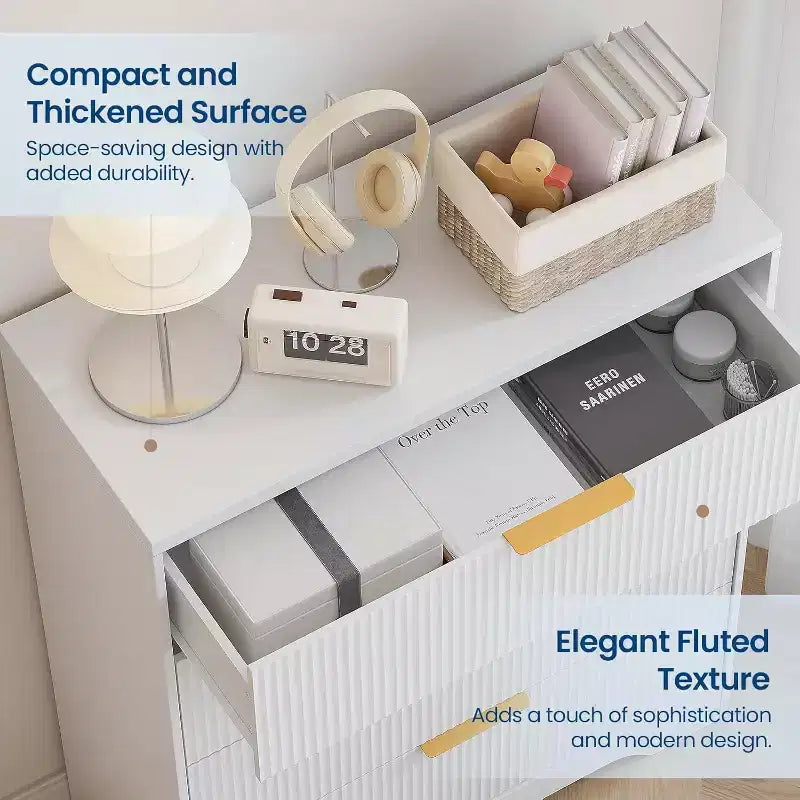 Commode Acekool à 4 tiroirs cannelés, commode moderne avec panneau ondulé, meuble de rangement haut pour chambre à coucher, chambre d'enfant, salon, entrée.