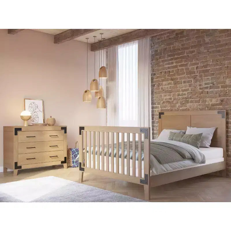 Commode 3 tiroirs Child Craft Lucas pour chambre de bébé ou d'enfant, grand espace de rangement, kit anti-basculement inclus pour éviter le renversement, finition non toxique et sans danger pour bébé